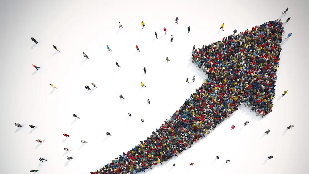 Menschen Pfeil – © alphaspi / iStock.com