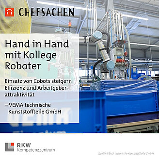 © Chefsachen-Podcast: RKW Kompetenzzentrum 2025 / Privat/Non-kommerziell Das Bild zeigt einen Ausschnitt einer Produktionshalle. Es illustriert die Podcast-Folge 52 aus der RKW-Podcast-Reihe "Chefsachen" mit dem Titel: „Fachkräftemangel strategisch anpacken: Mit Cobots Zusammenarbeit neu denken“. Es geht um die VEMA technische Kunststoffteile GmbH, die innovative Strategien gegen den Fachkräftemangel einsetzt.